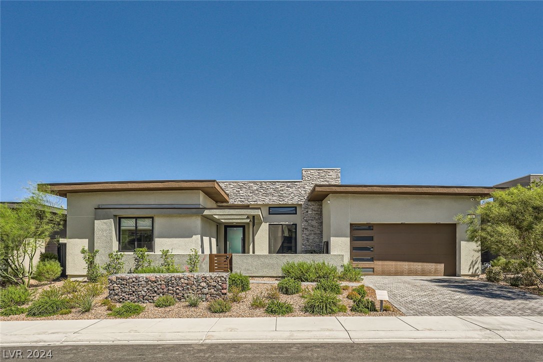 556 Vista Sunset Avenue