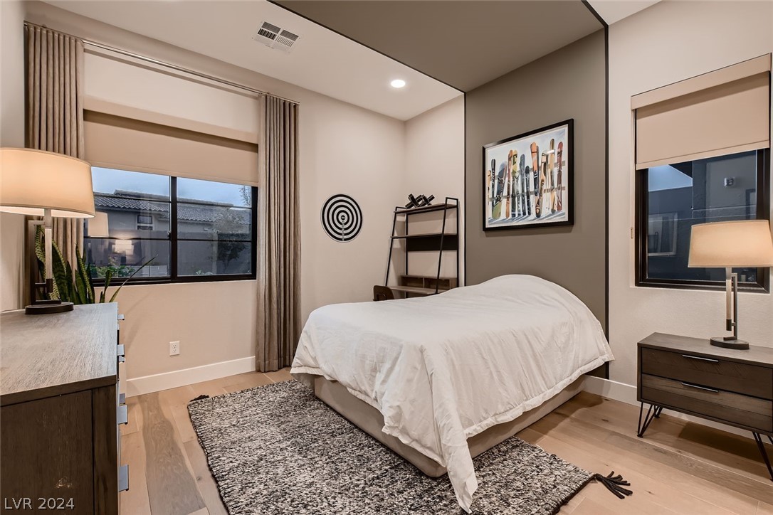 556 Vista Sunset Avenue