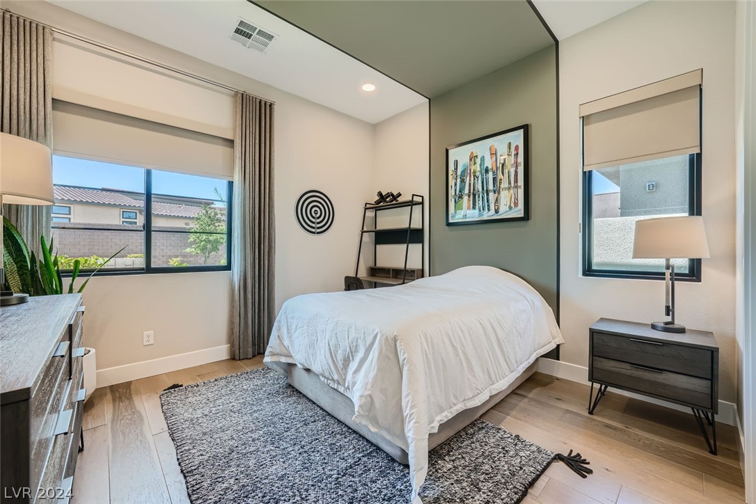 556 Vista Sunset Avenue