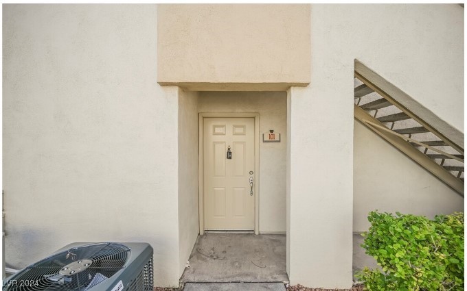 1301 Red Gable Lane 101