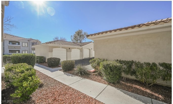 1301 Red Gable Lane 101