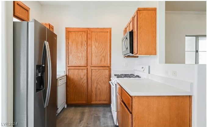 1301 Red Gable Lane 101