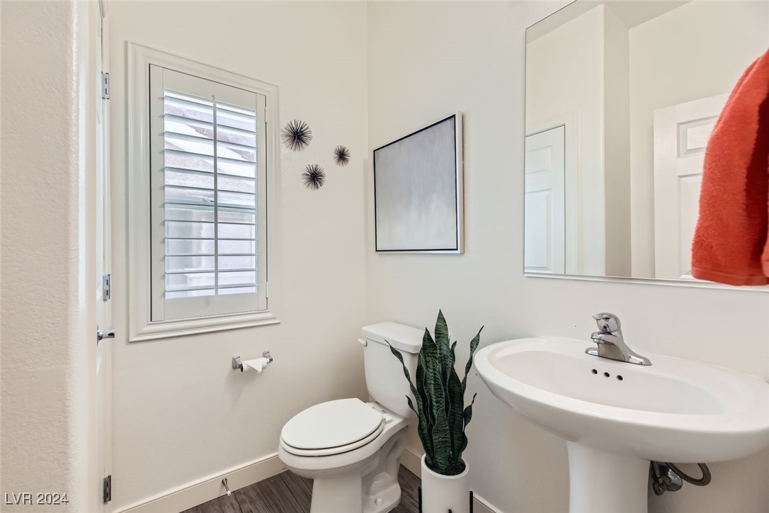 6464 Clara Bow Avenue 103