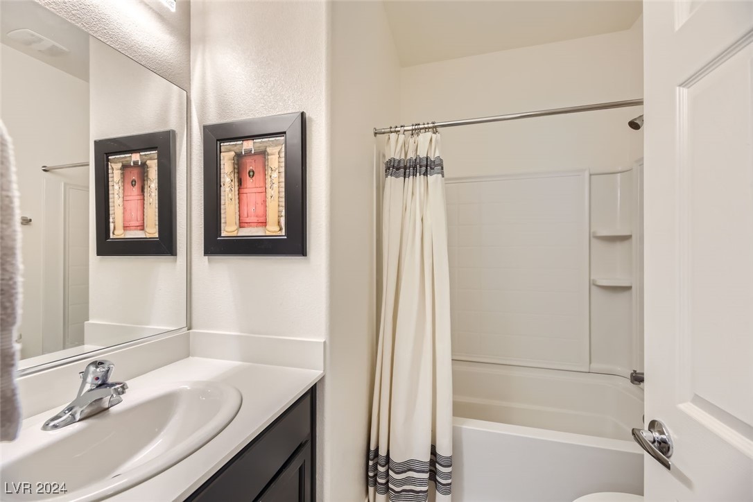 6464 Clara Bow Avenue 103