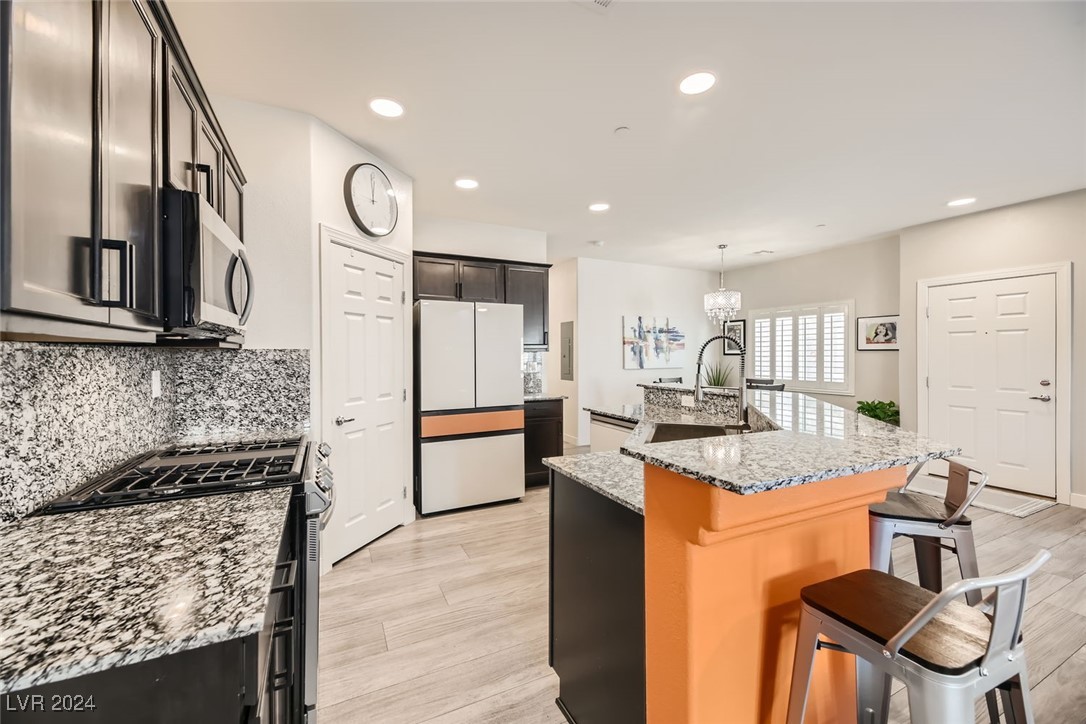 6464 Clara Bow Avenue 103