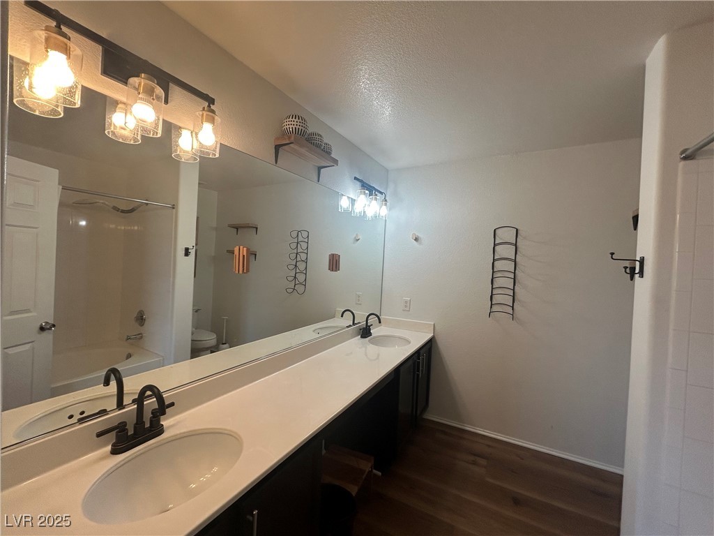 2101 Quartz Cliff Street 207