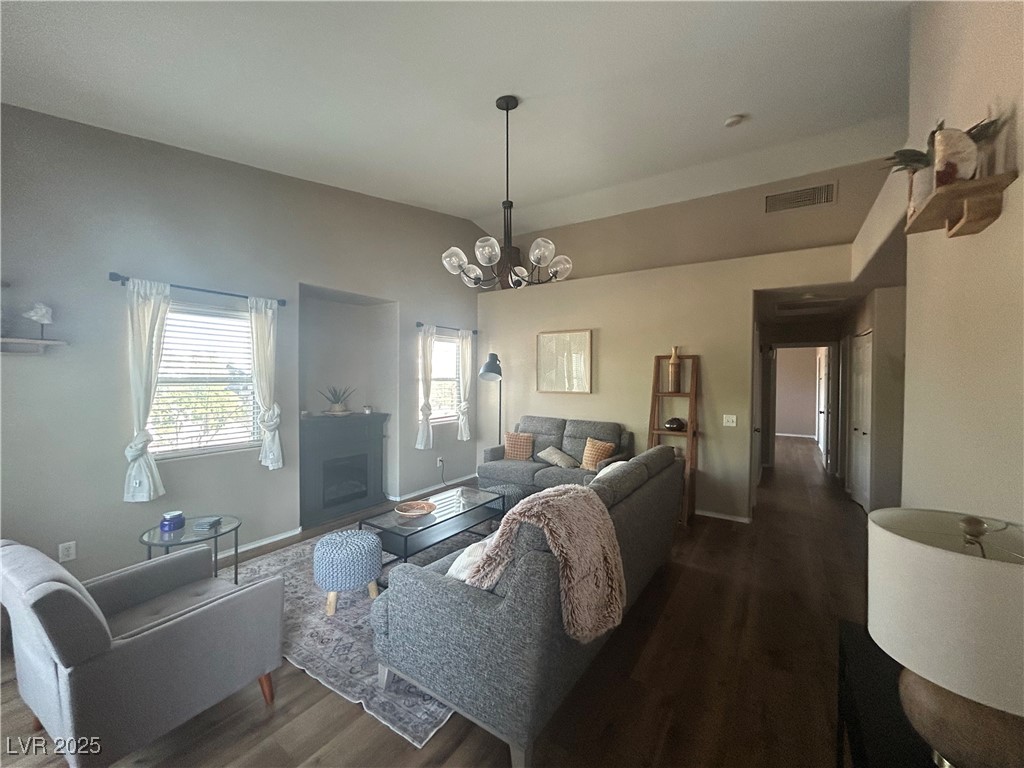 2101 Quartz Cliff Street 207