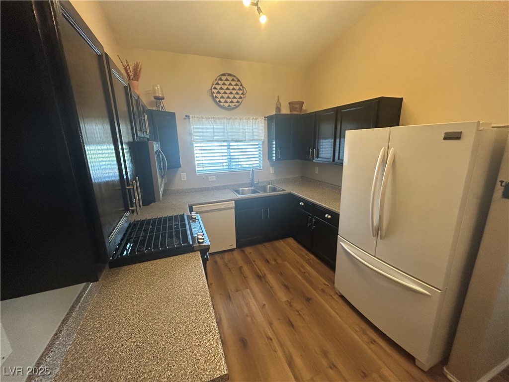 2101 Quartz Cliff Street 207