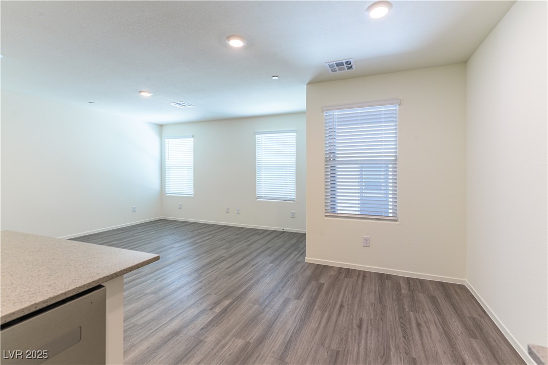 9928 Tangerine Hills Street