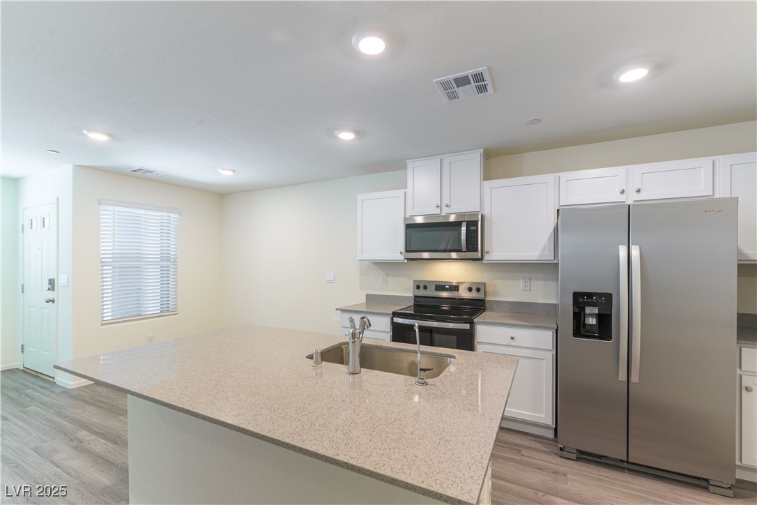 9928 Tangerine Hills Street