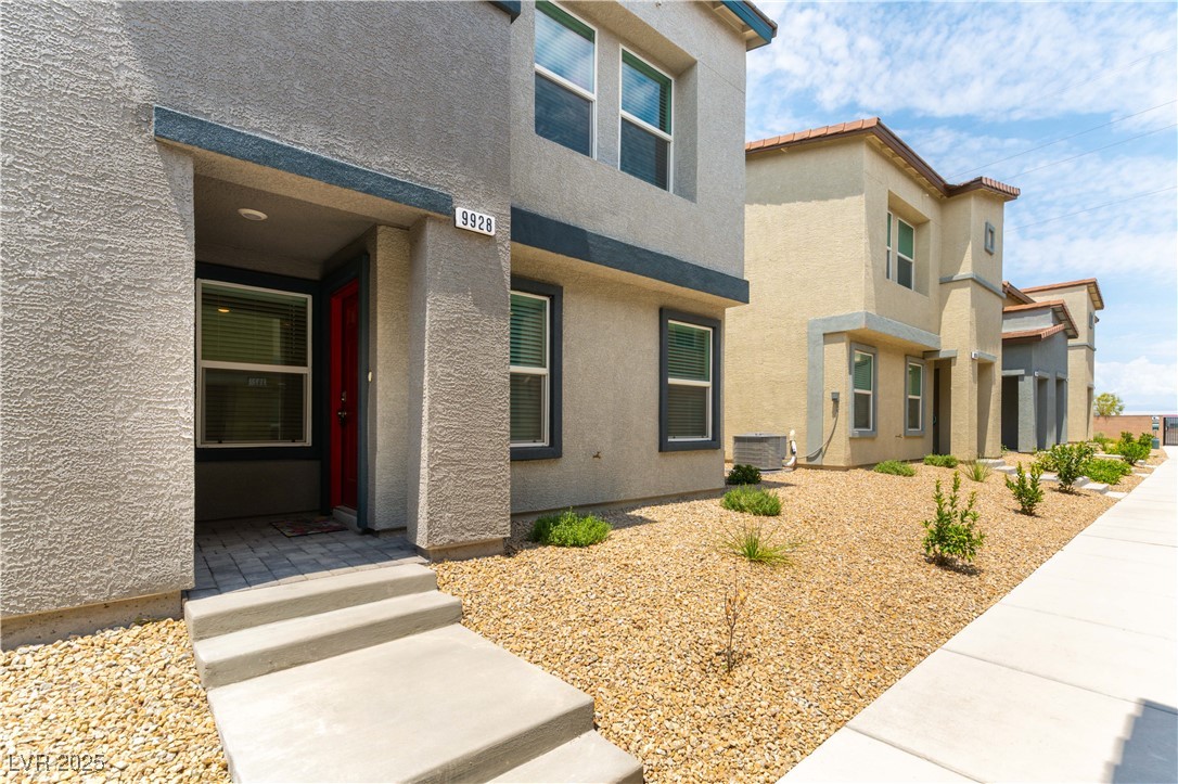 9928 Tangerine Hills Street