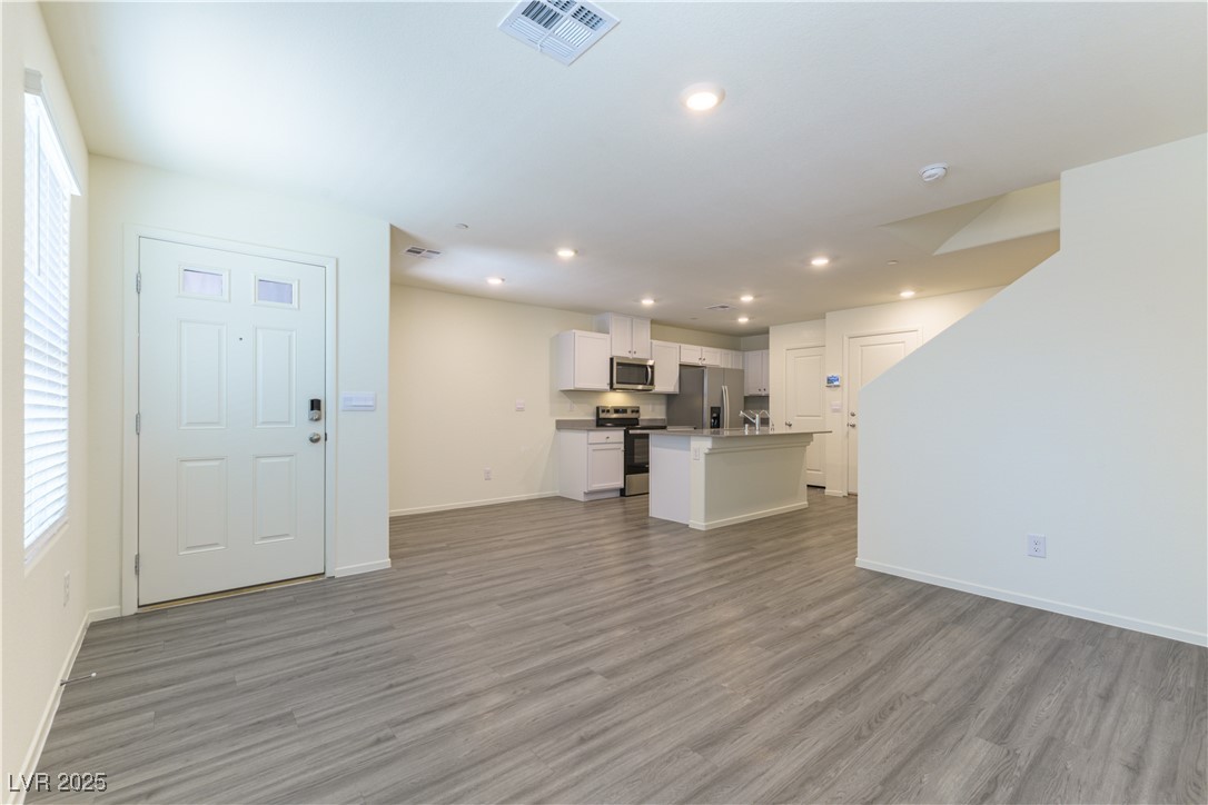 9928 Tangerine Hills Street