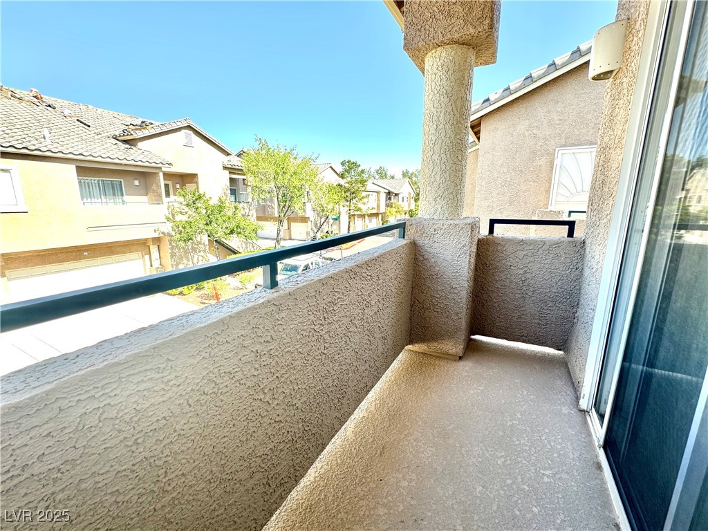 2052 Turquoise Ridge Street 207