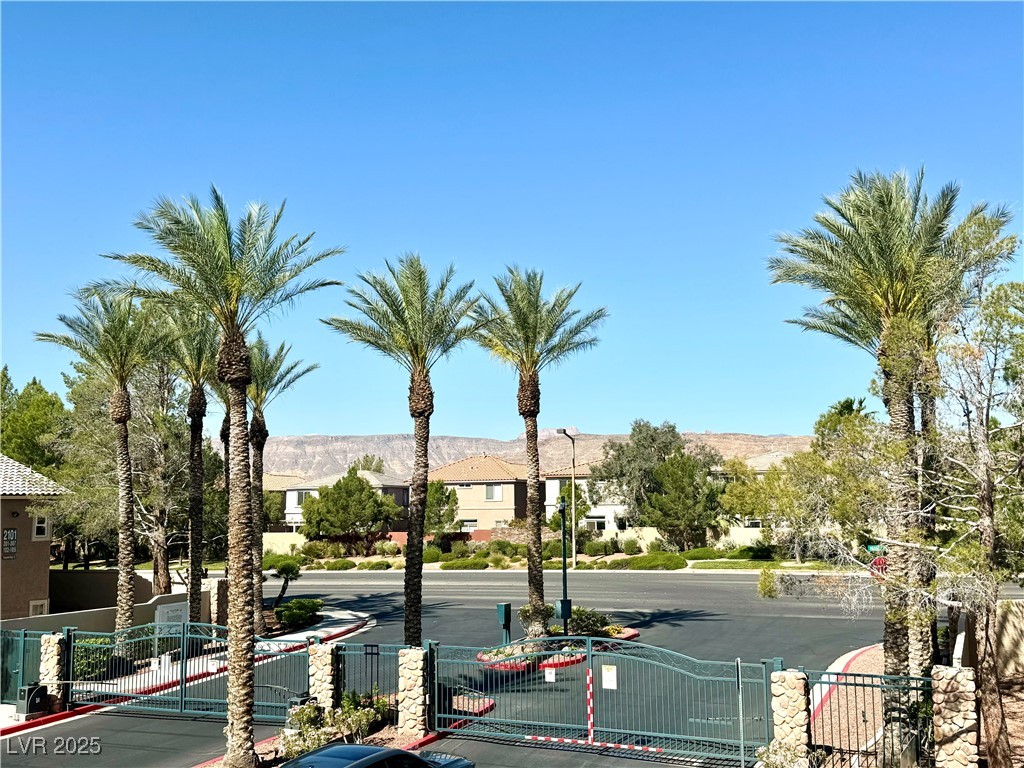 2052 Turquoise Ridge Street 207