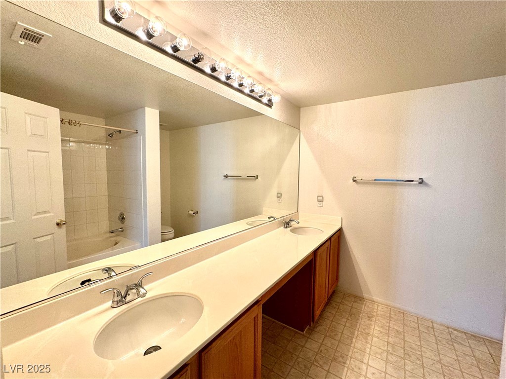 2052 Turquoise Ridge Street 207