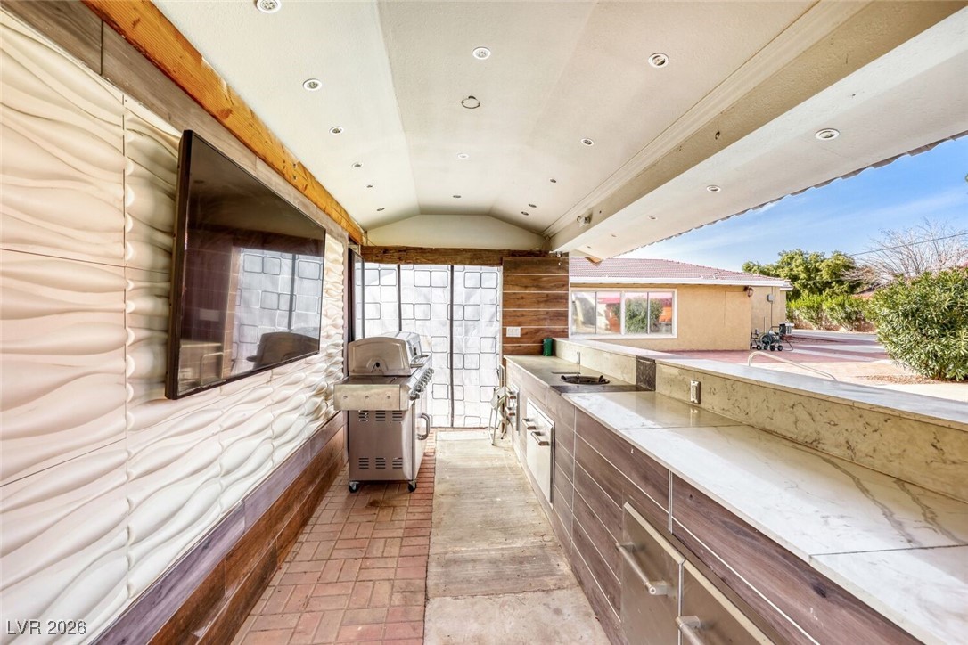 1450 Comstock Drive