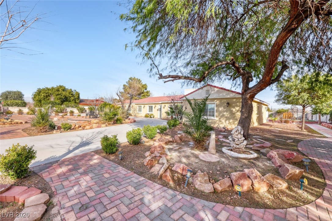 1450 Comstock Drive