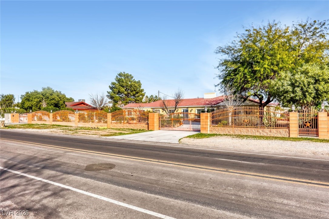 1450 Comstock Drive
