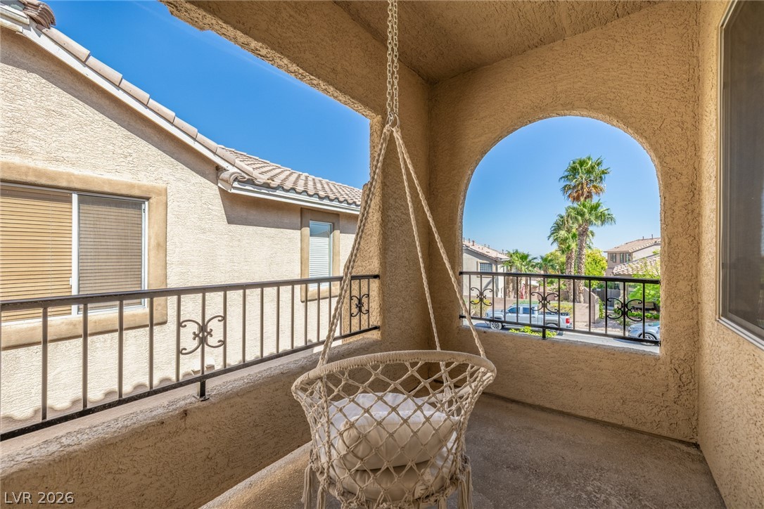 637 Jade Cliffs Lane