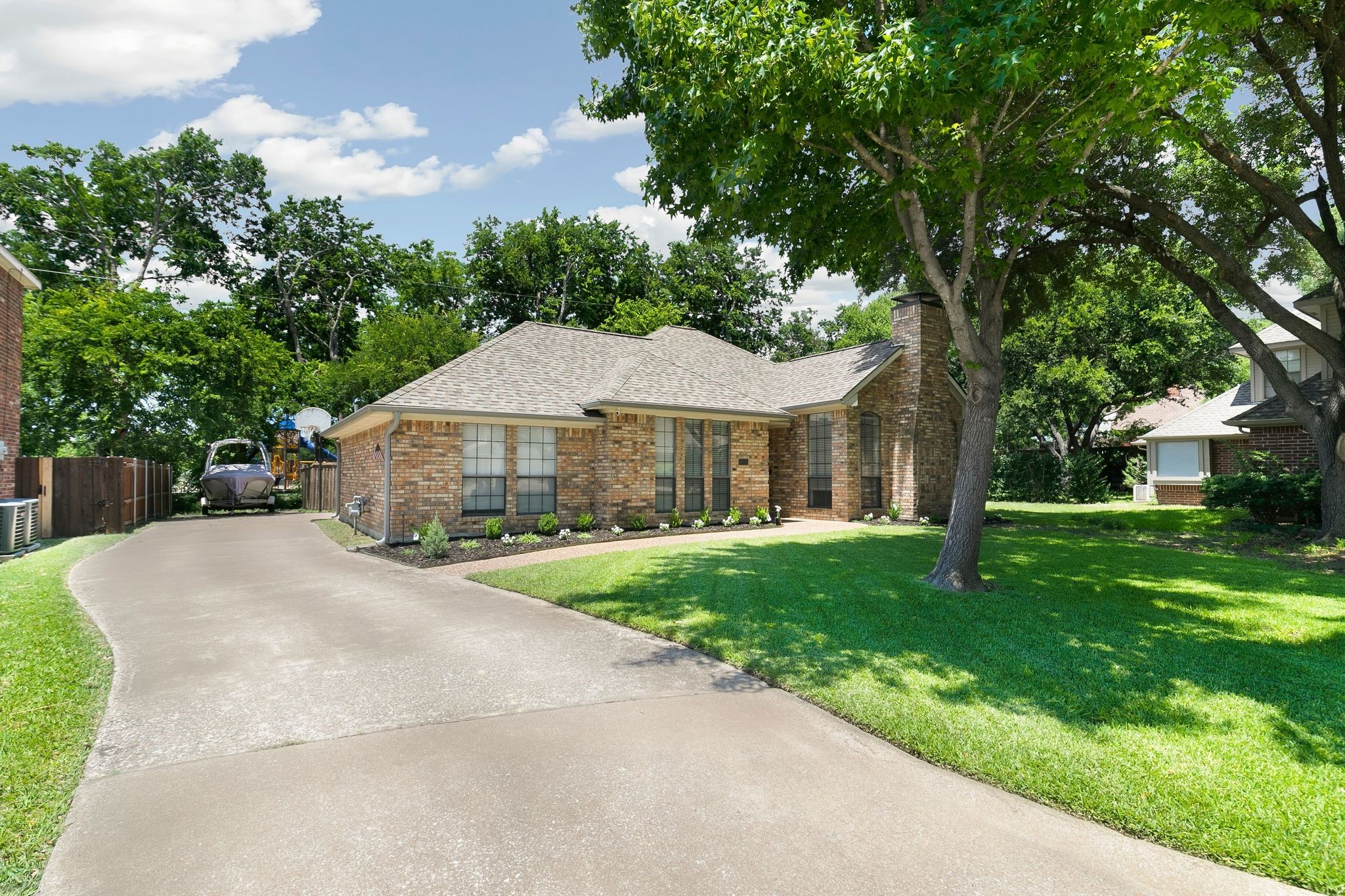 3208 W Valley Circle