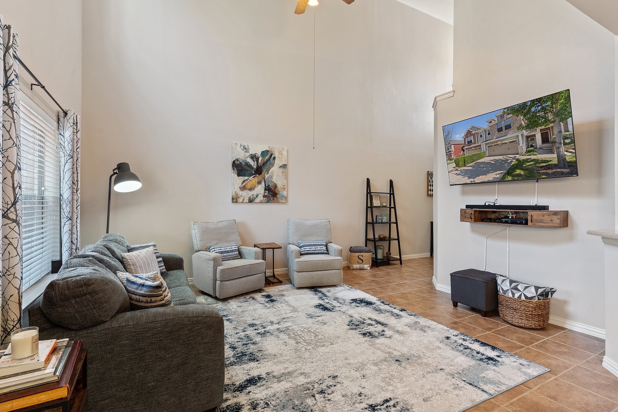 4621 Penelope Lane