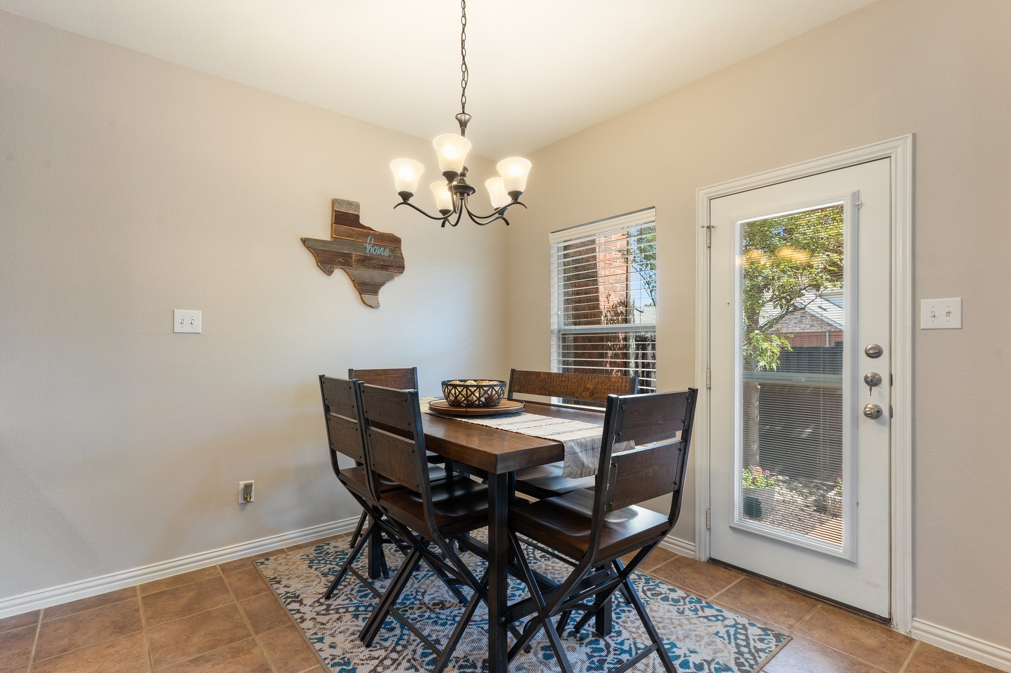 4621 Penelope Lane