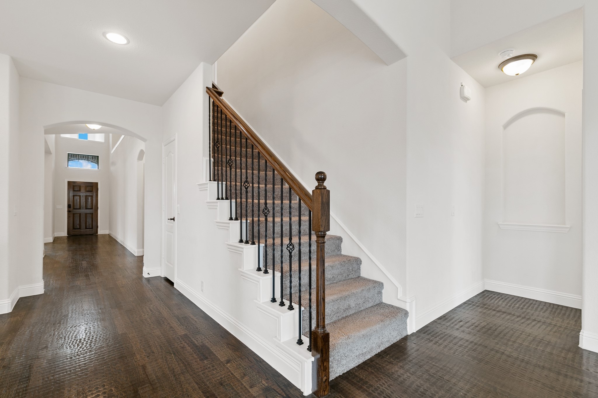 1504 Gabriel Lane