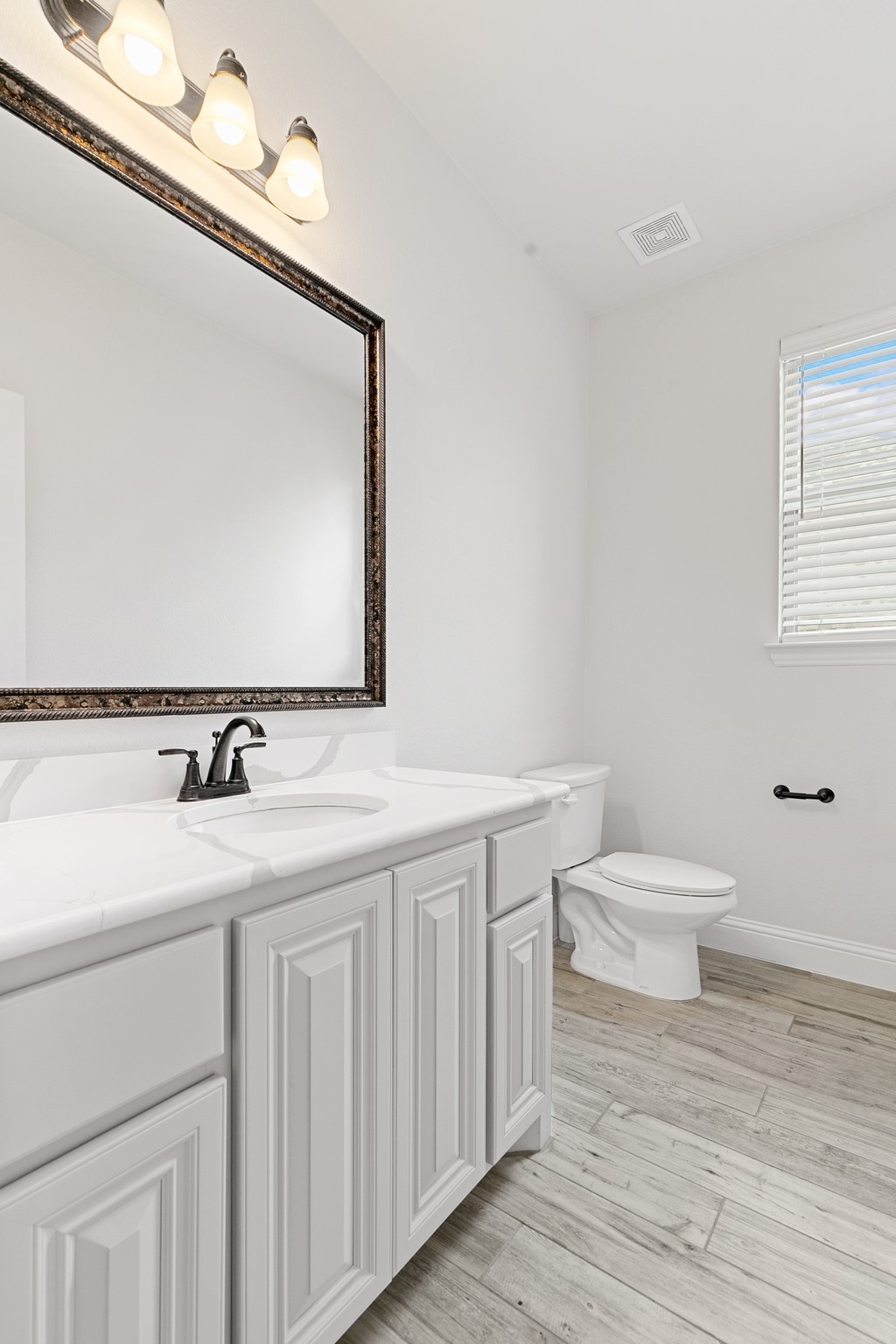 1504 Gabriel Lane