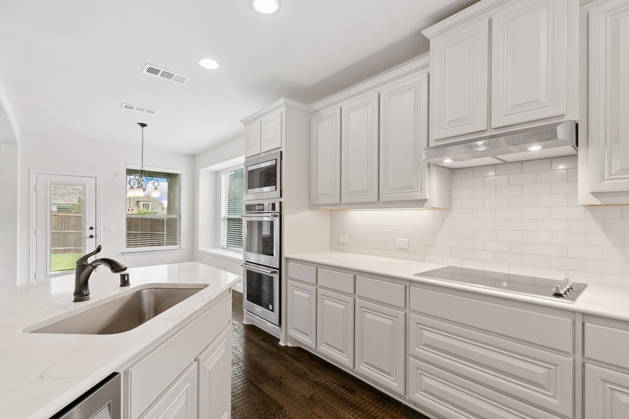1504 Gabriel Lane