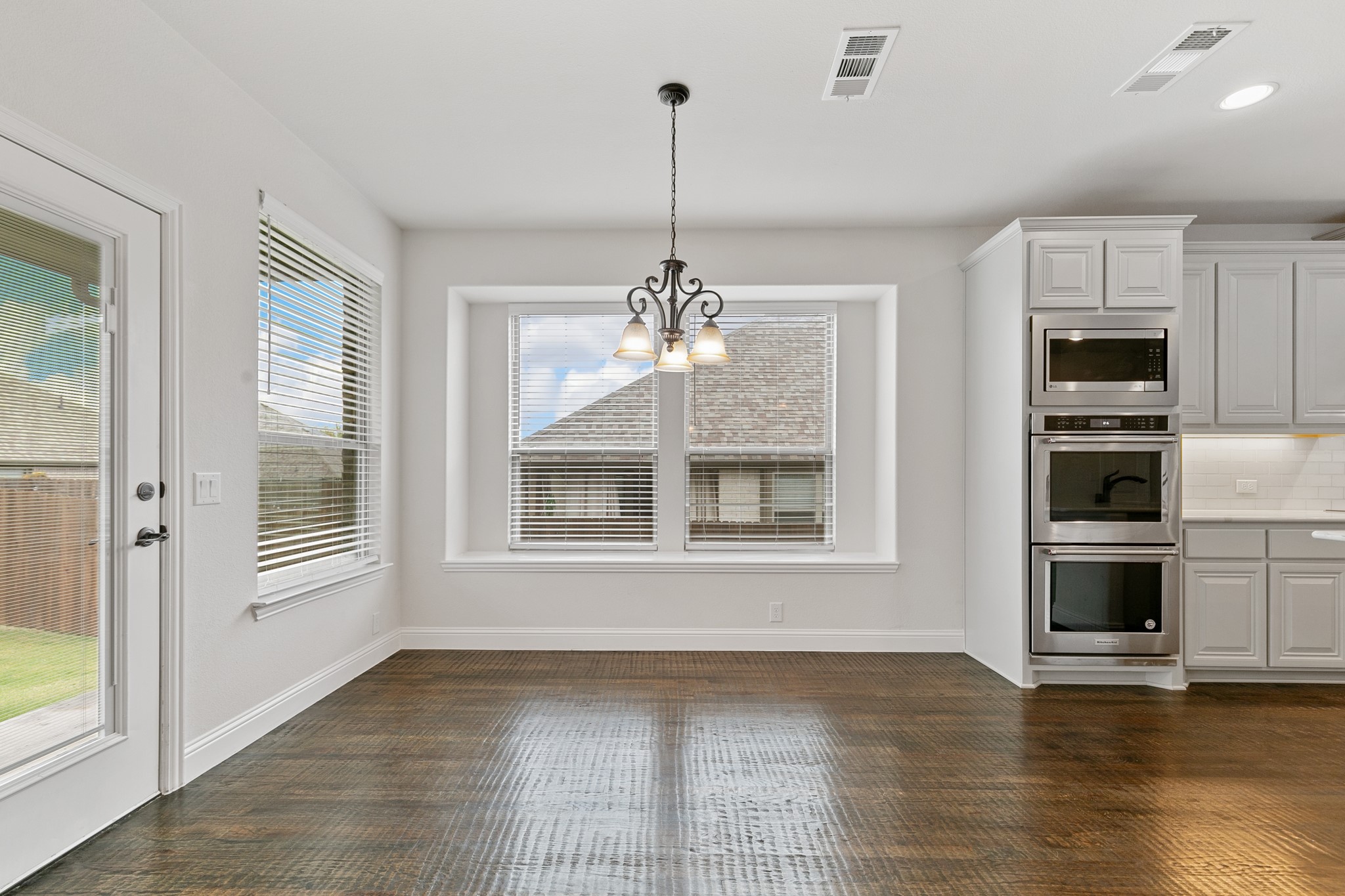 1504 Gabriel Lane
