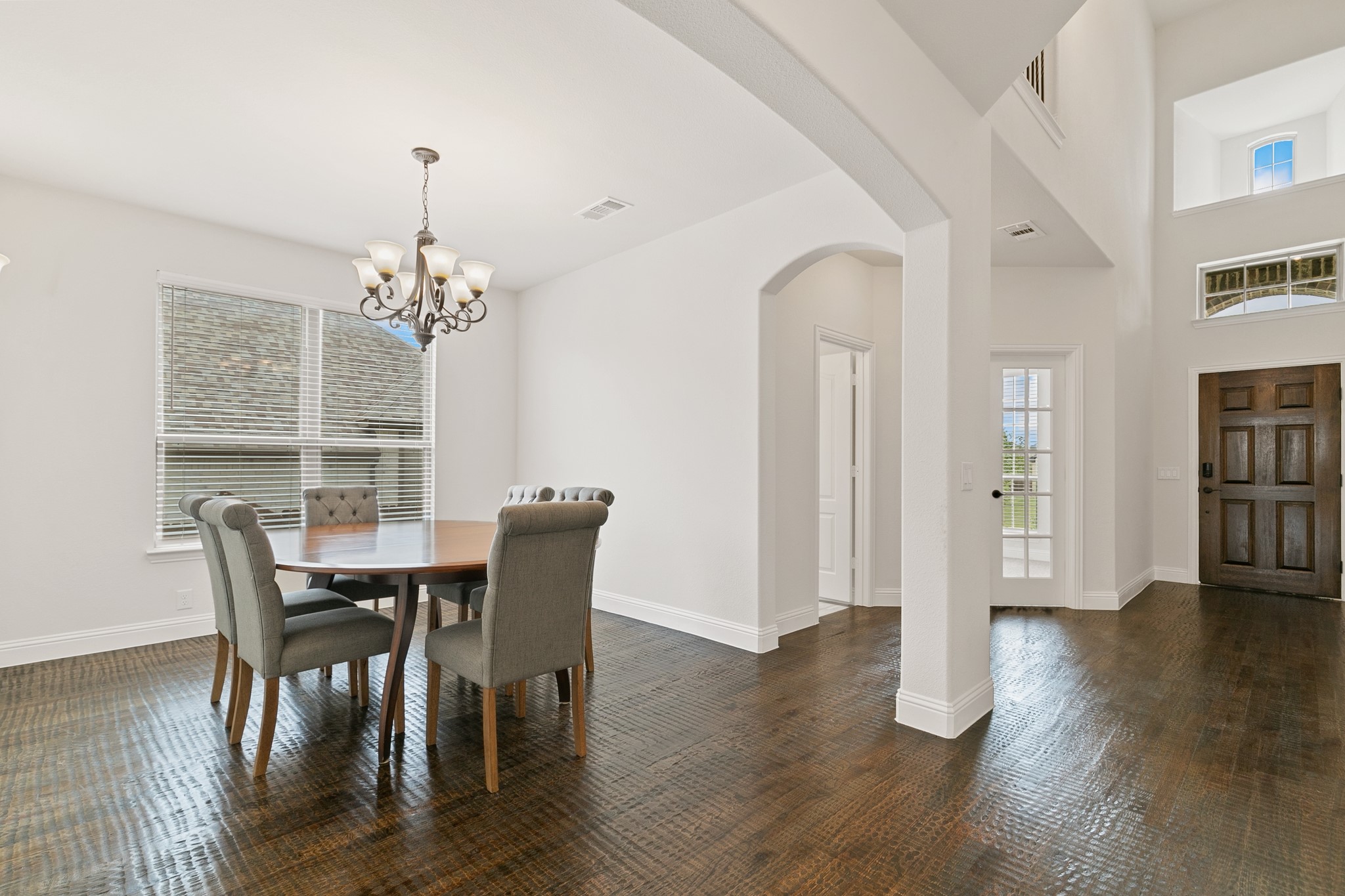 1504 Gabriel Lane