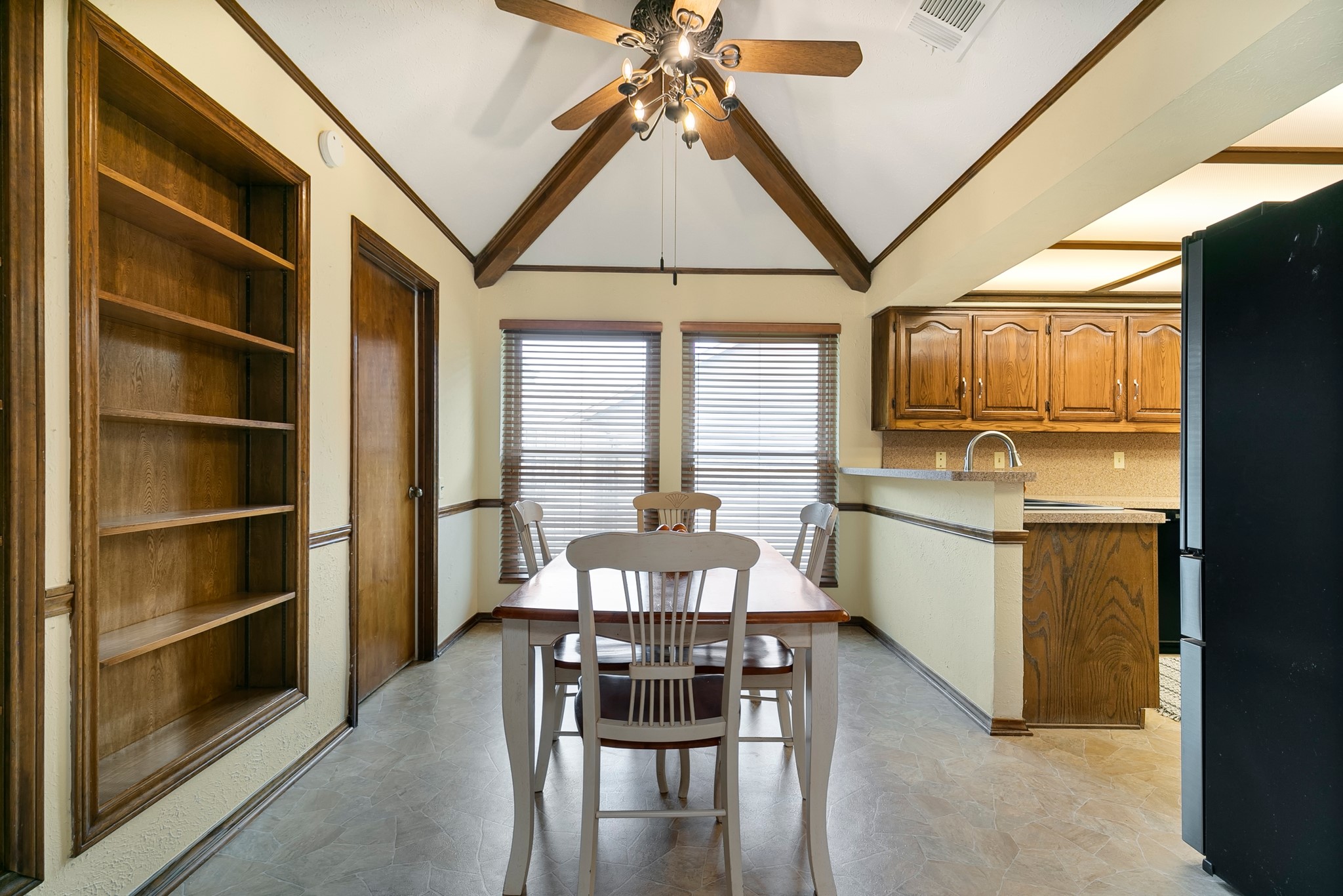 3832 Leathertop Drive