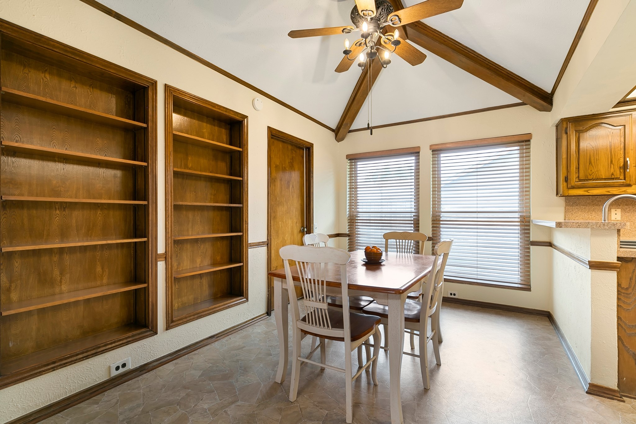 3832 Leathertop Drive