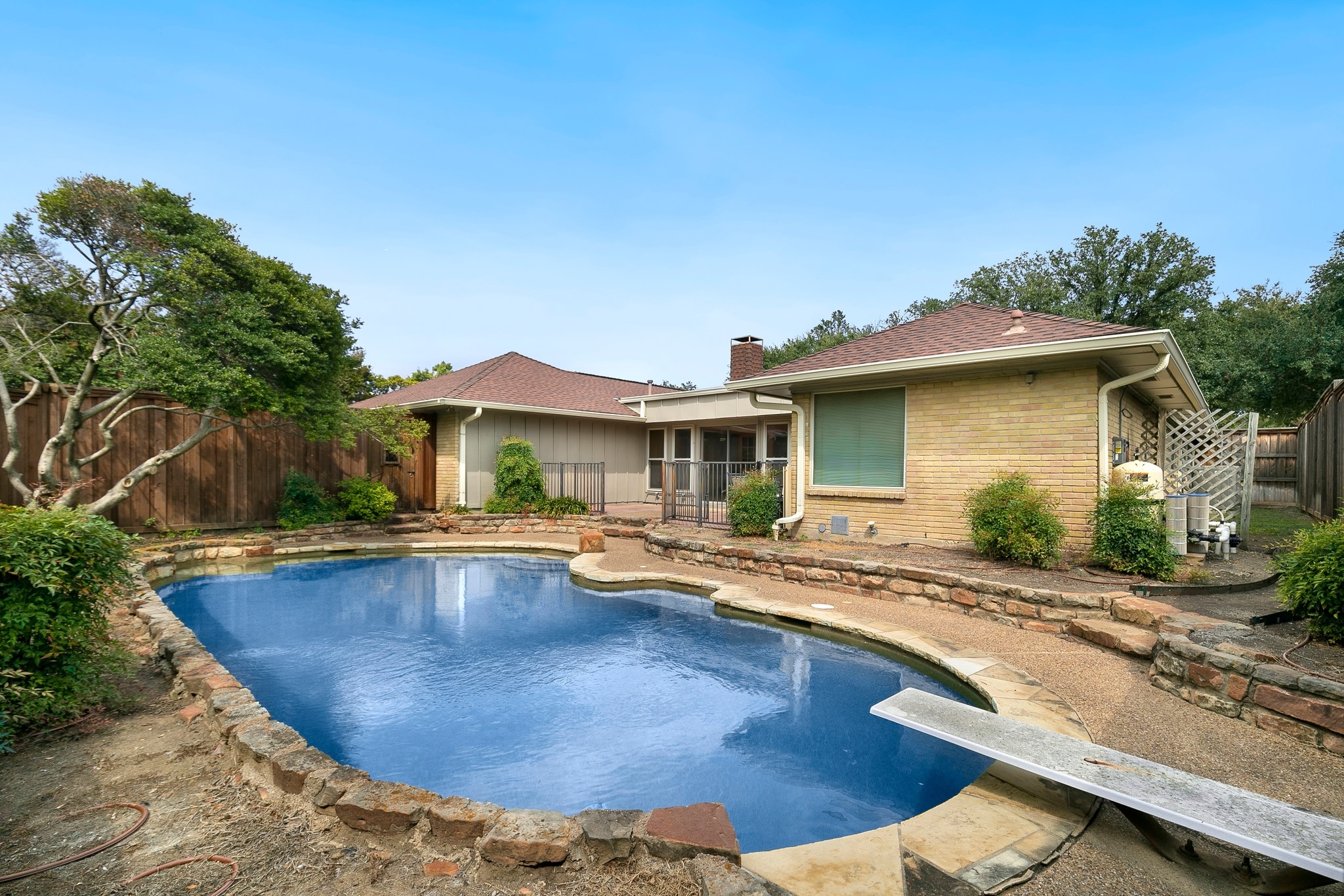 3832 Leathertop Drive