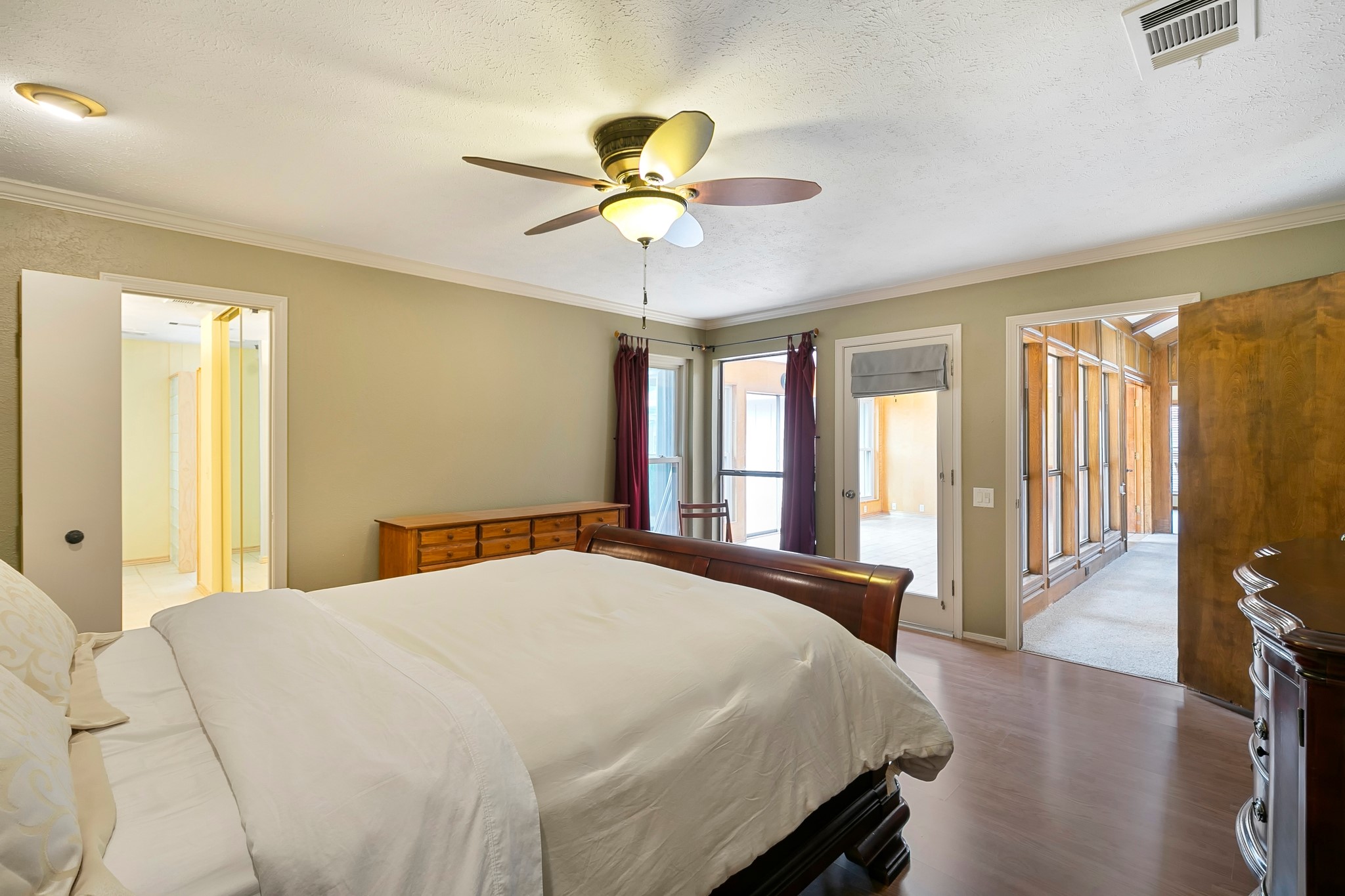 3832 Leathertop Drive