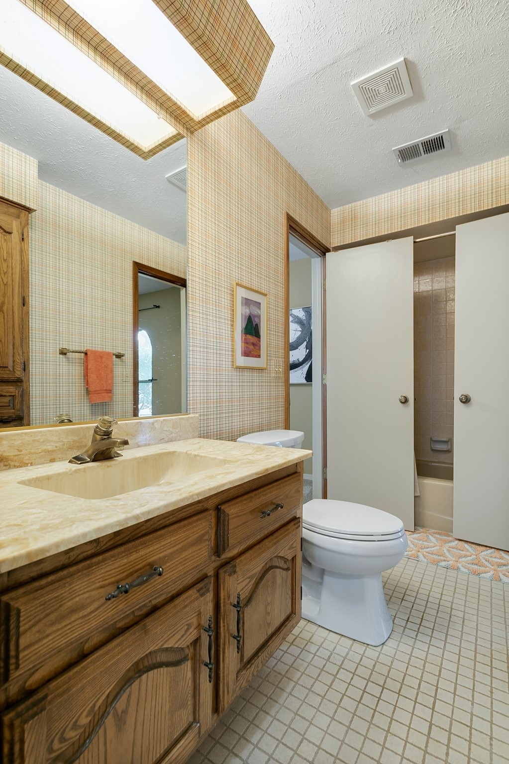 3832 Leathertop Drive