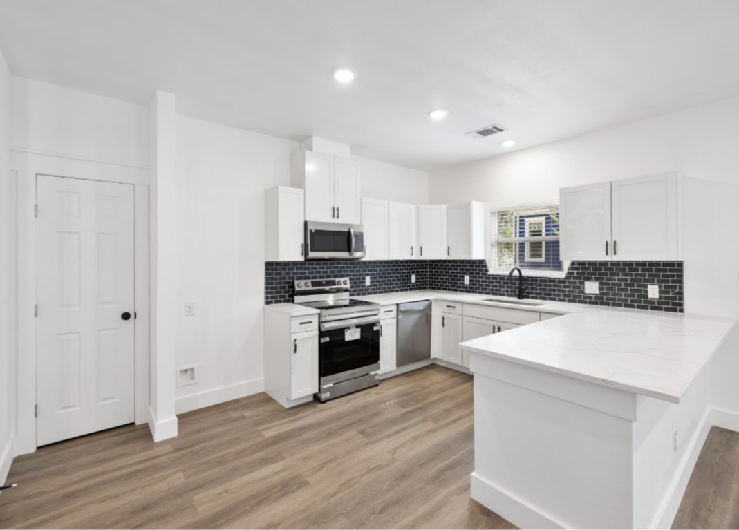1309 W Sears Street