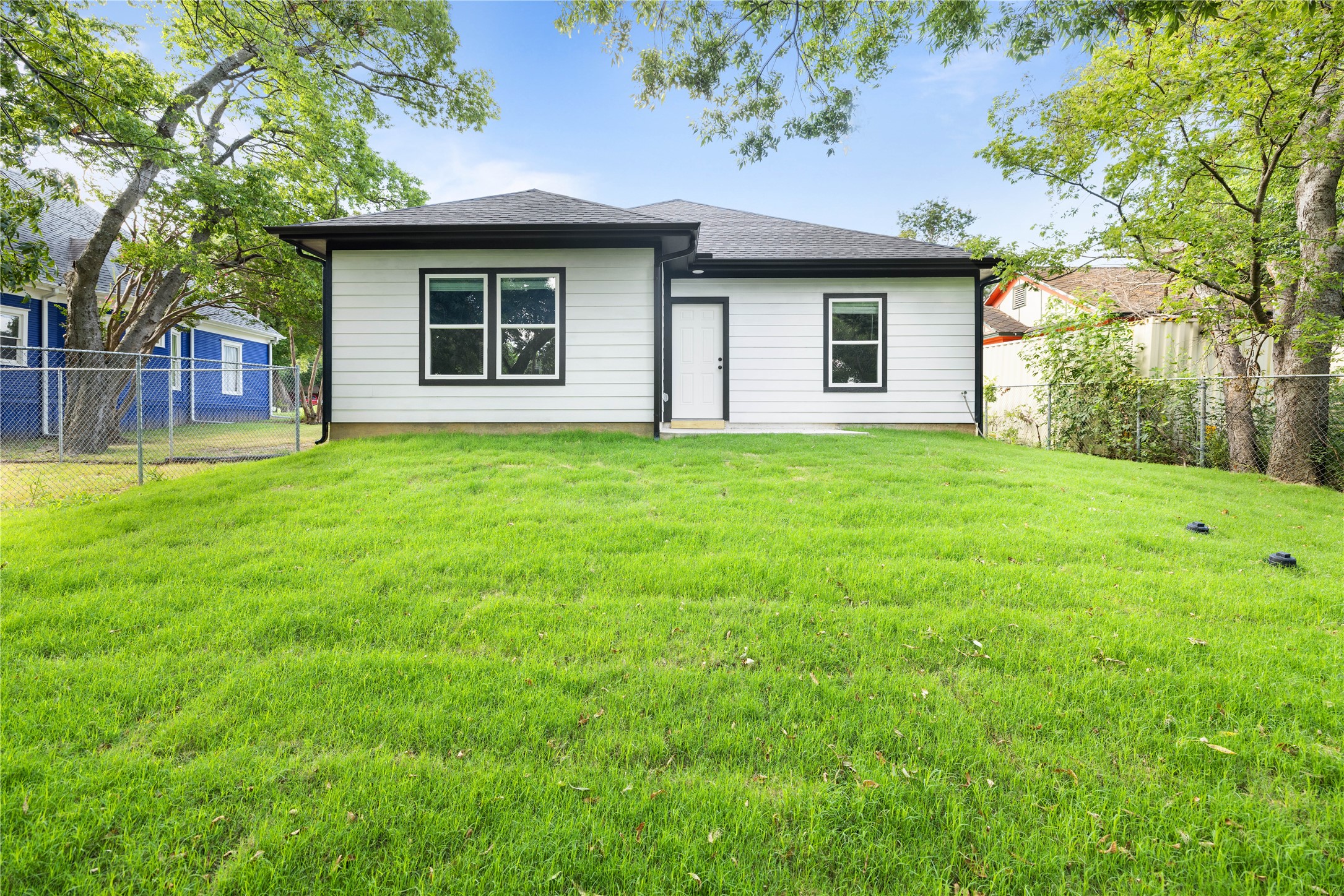 1309 W Sears Street