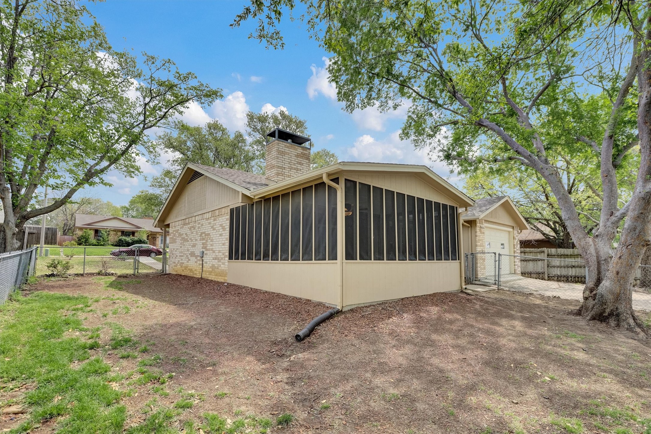 2102 Azalea Street