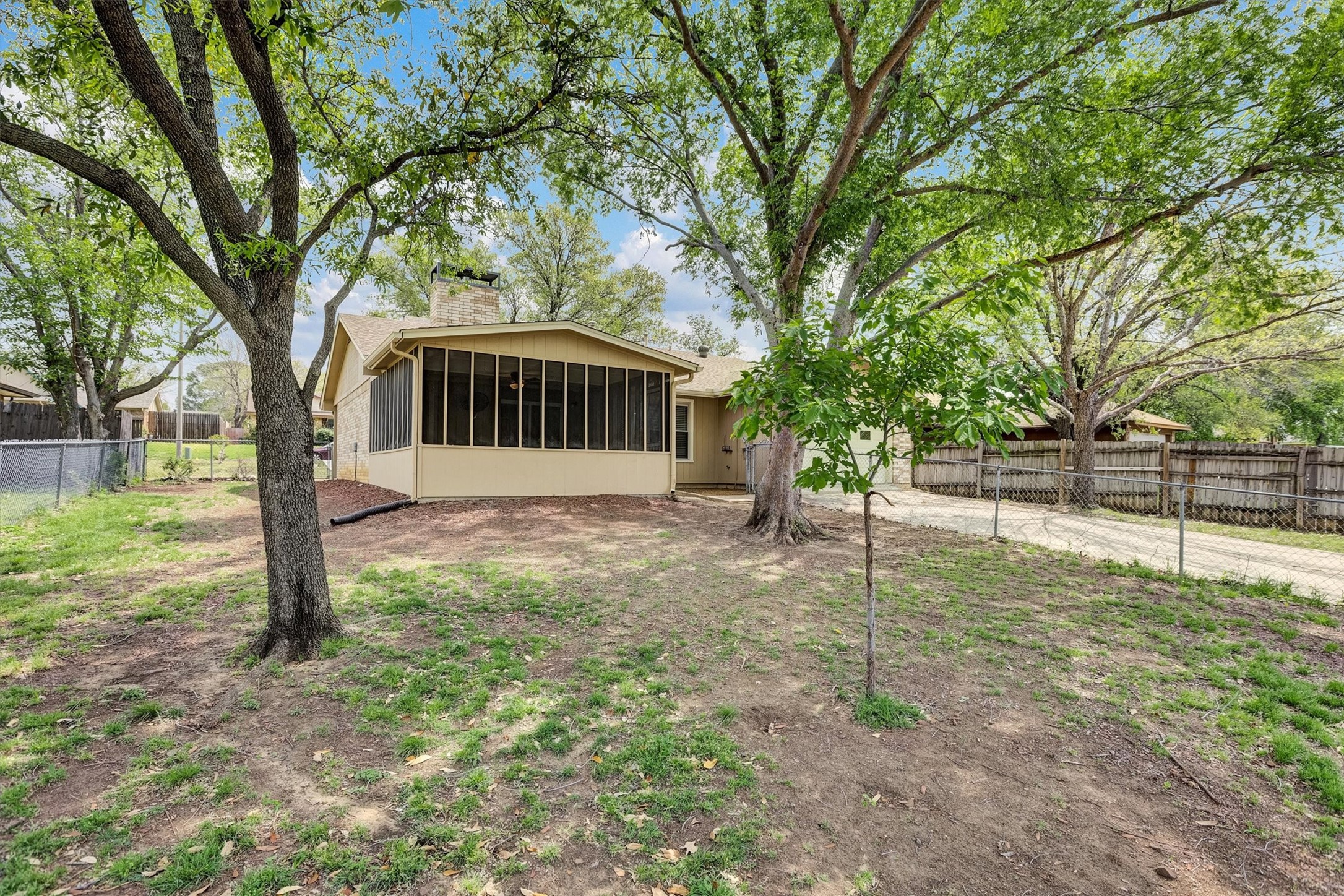 2102 Azalea Street