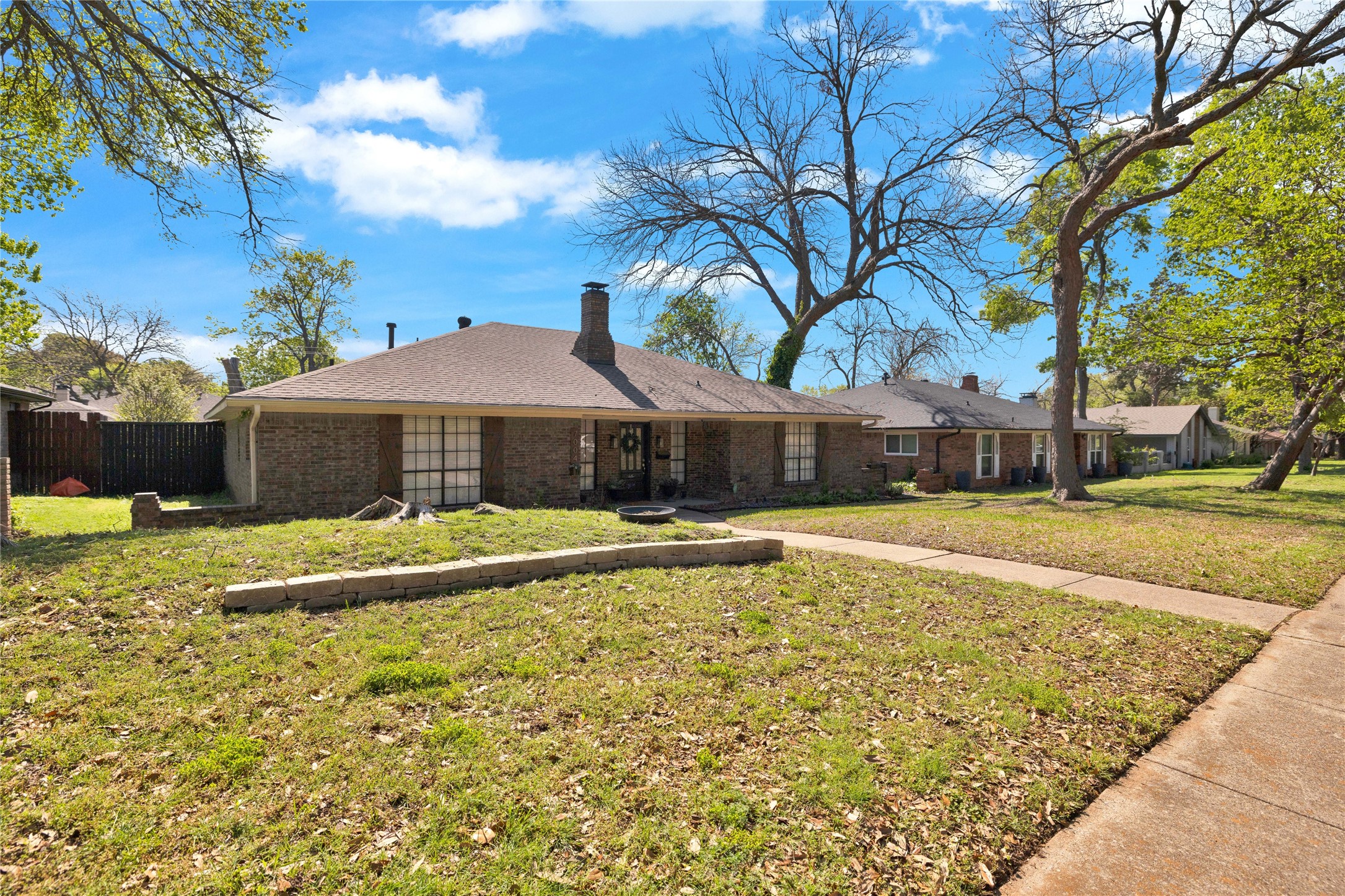 7004 Allview Lane
