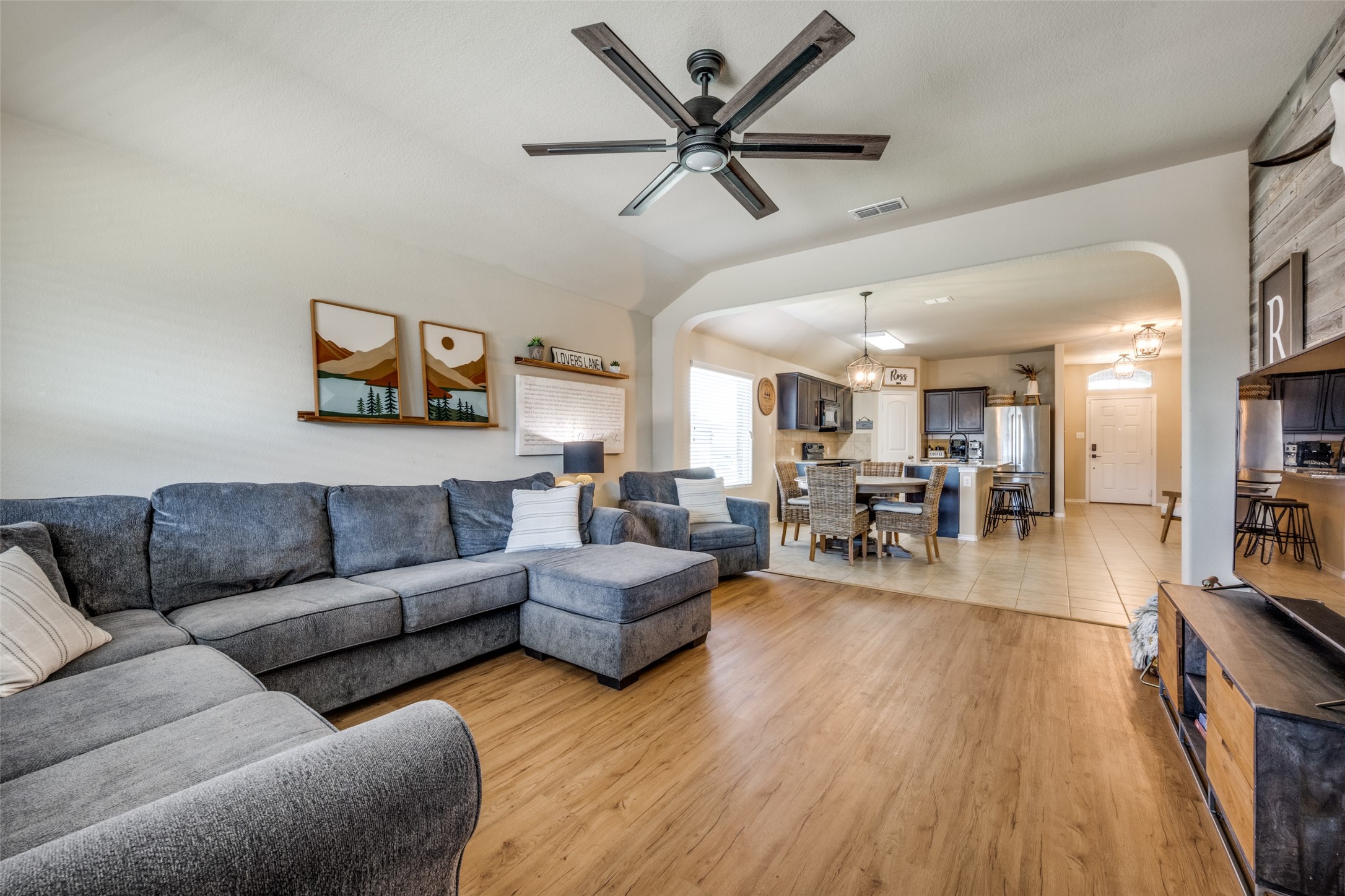 412 Saratoga Drive