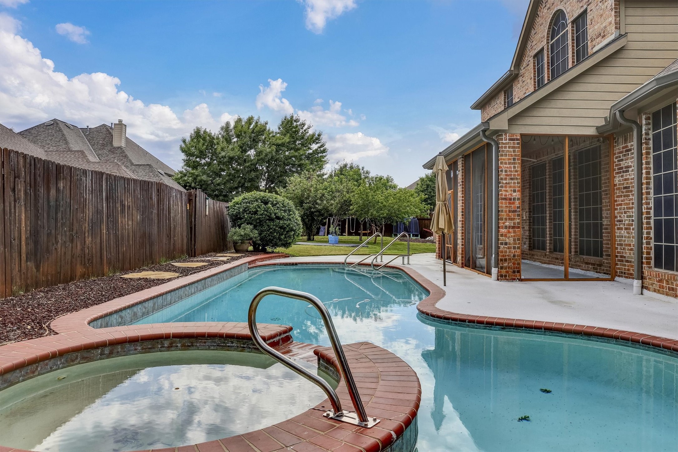2300 Peppermill Drive