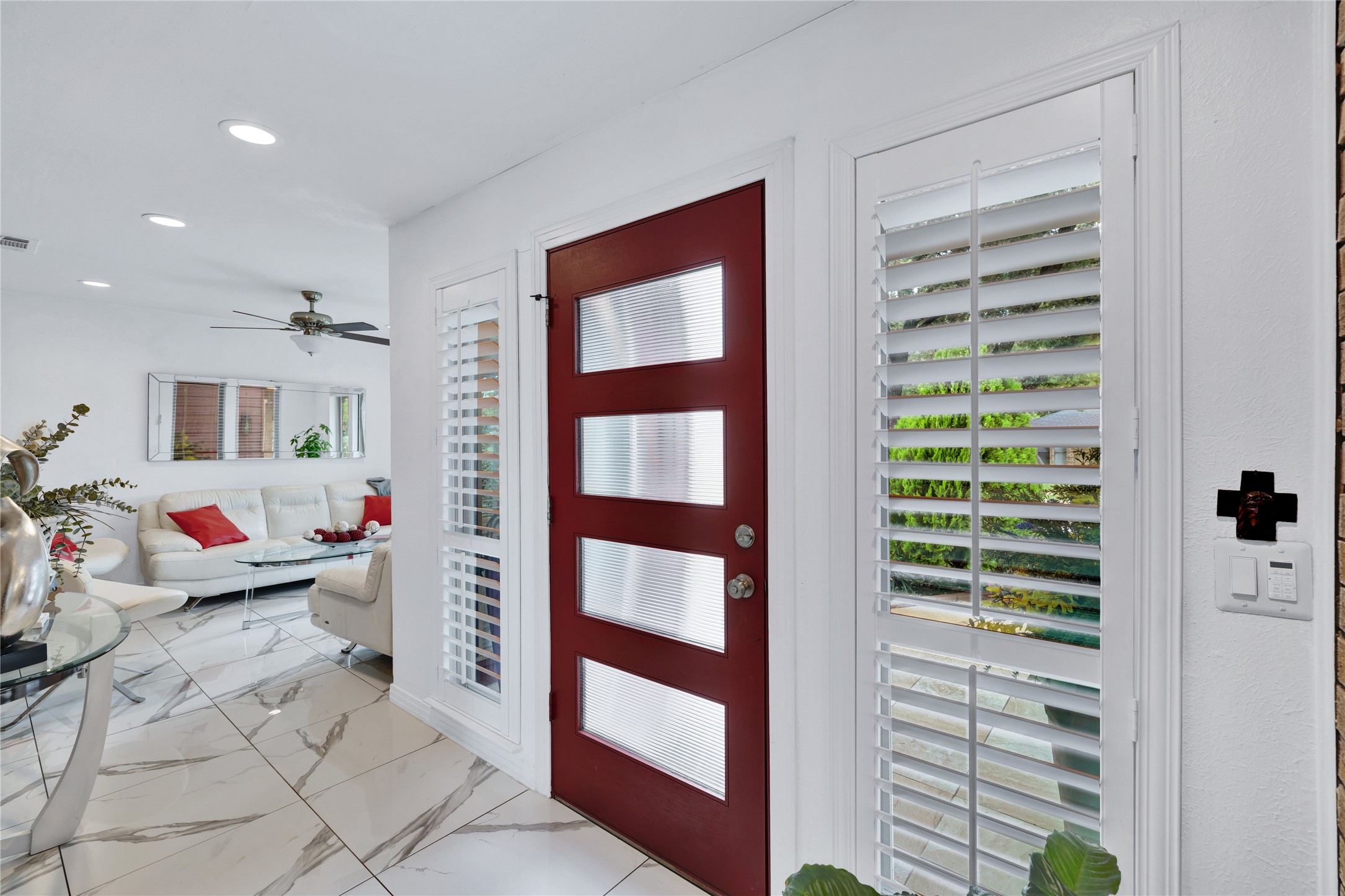 2316 Tamarisk Lane