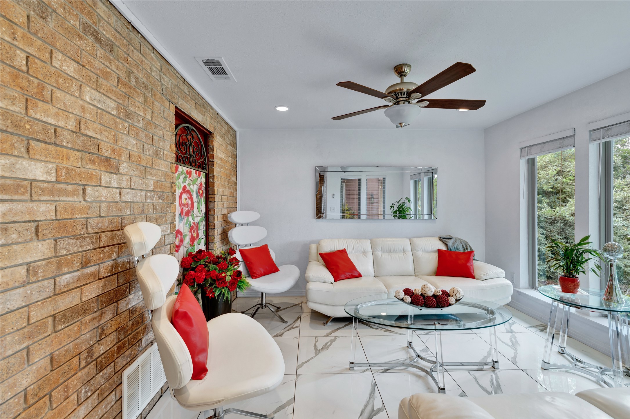 2316 Tamarisk Lane