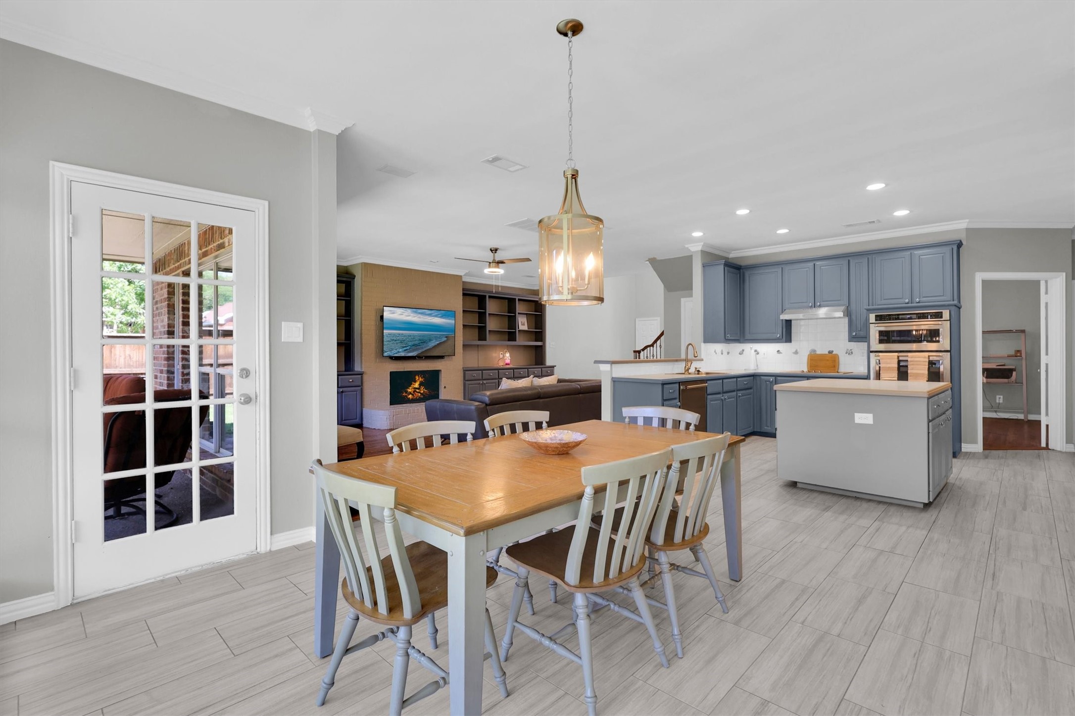 3202 W Valley Circle