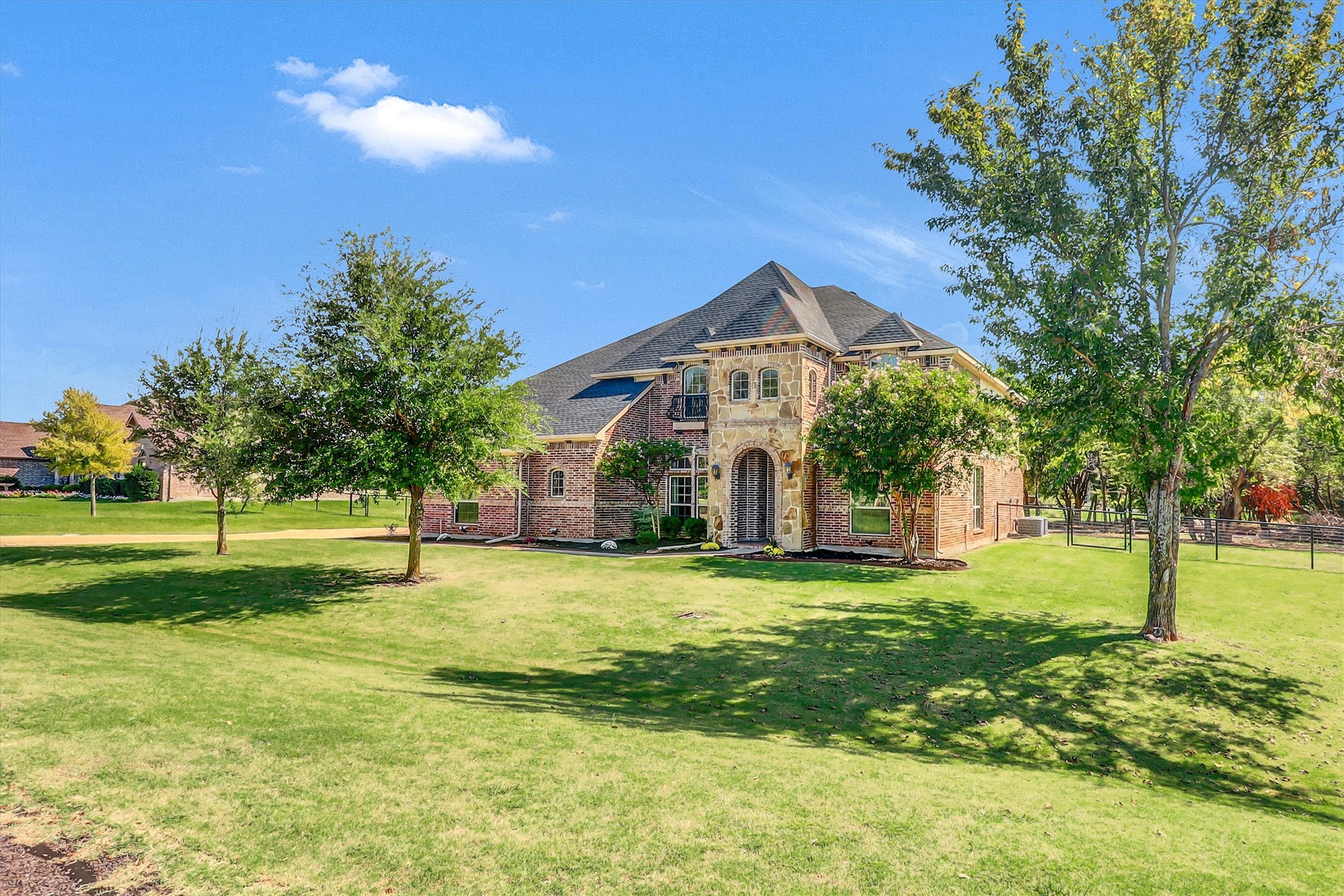 2757 Oakwood Drive