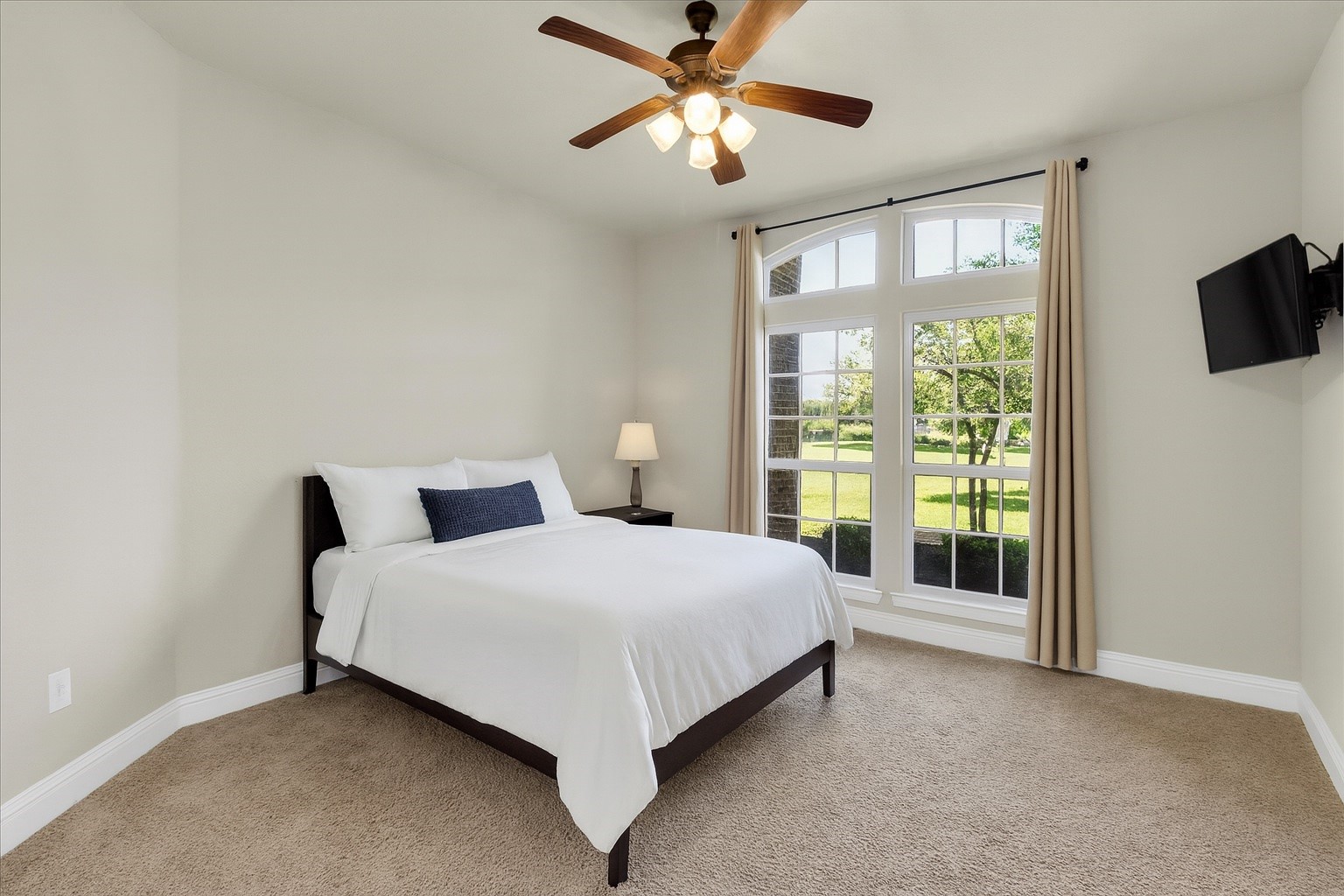 2757 Oakwood Drive