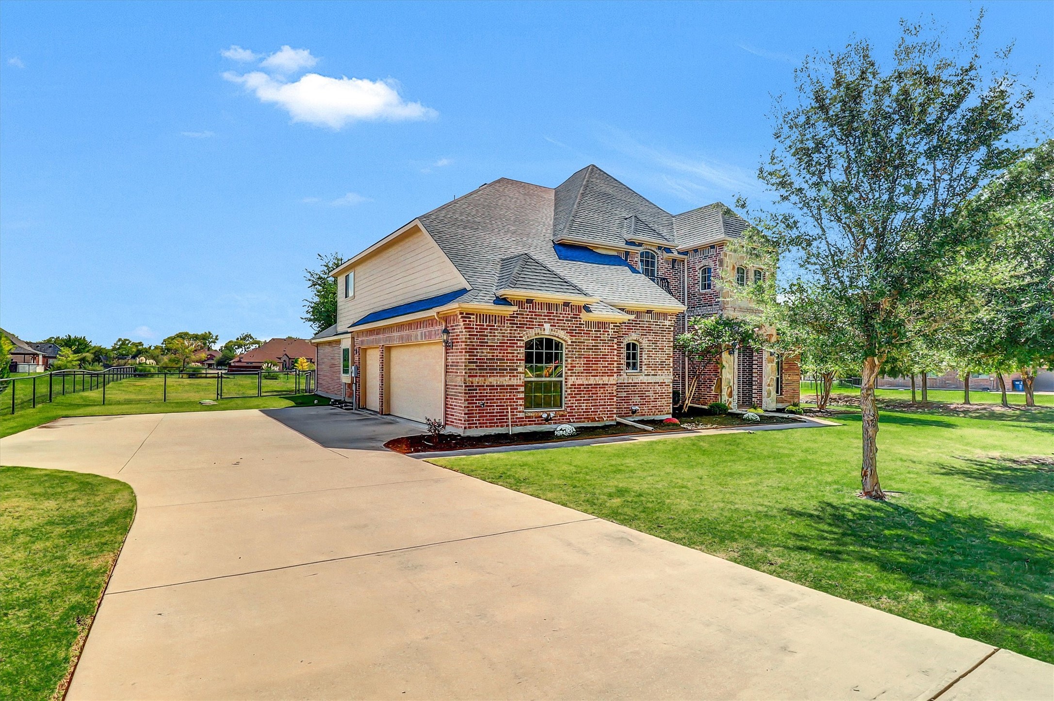2757 Oakwood Drive