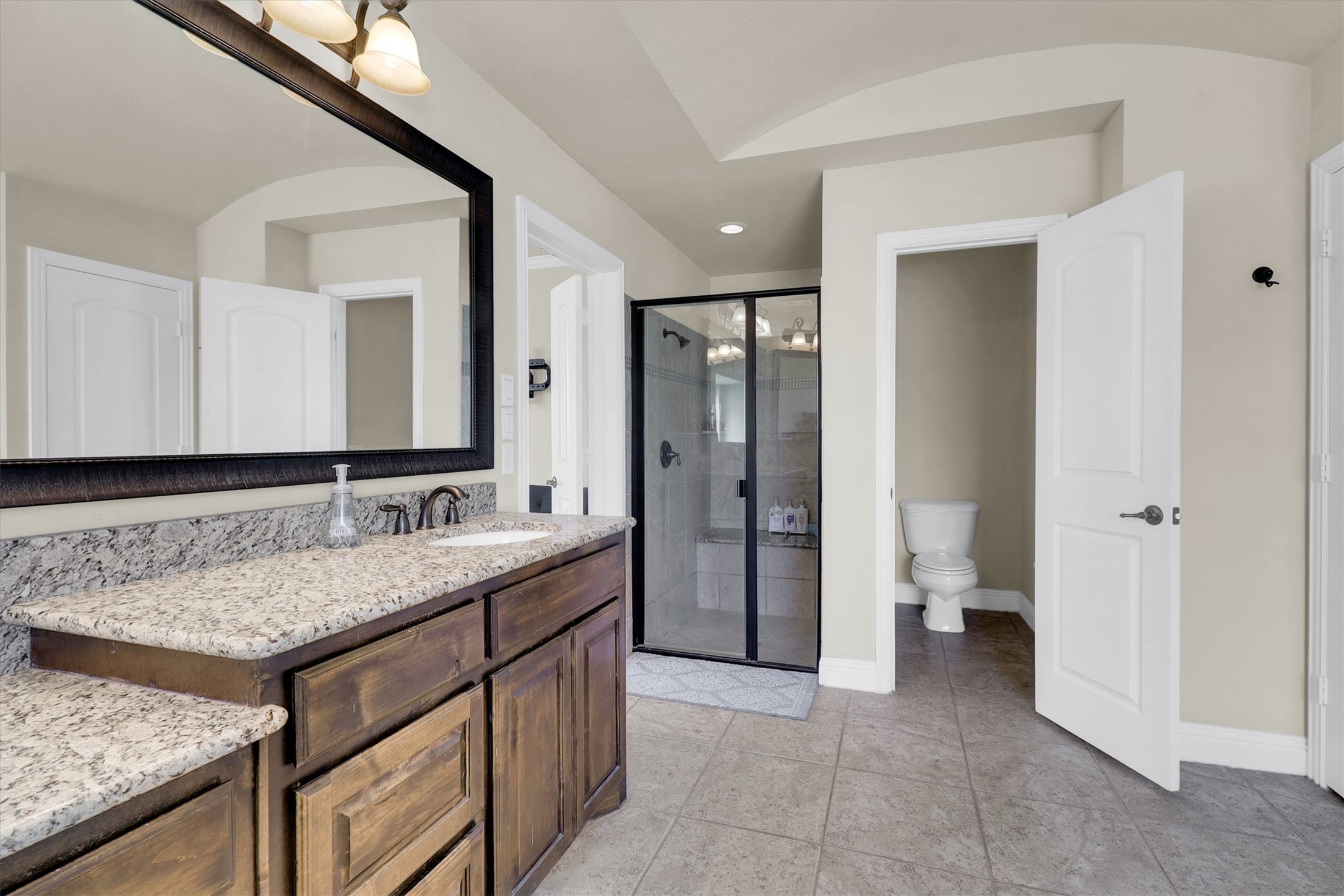 2757 Oakwood Drive